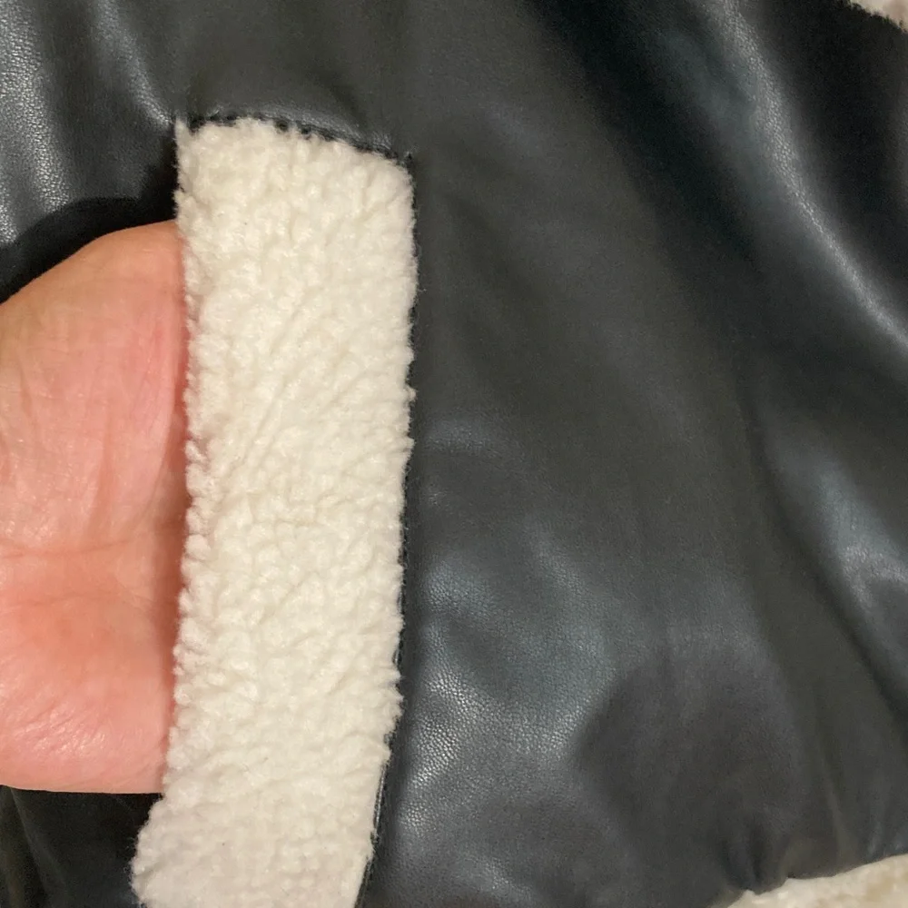 NWOT Madden NYC Black and Cream Bomber Jacket - Picture 4 of 10